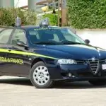 Nola, sequestro di migliaia di luminarie e addobbi natalizi pericolosi