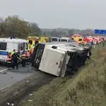 Germania, si ribalta bus, bilancio grave: muore un bambino, diversi feriti gravi