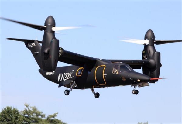 Vercelli, velivolo si schianta al suolo: 2 morti, il pilota evita una strage