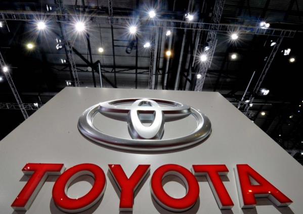 La Toyota annuncia il richiamo di 6,5 milioni di auto: problemi all'alzacristalli