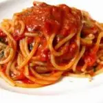 L'allarme della Coldiretti: metà degli italiani si alimenta con cibi scaduti