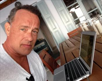 Tom Hanks cerca su Twitter una ragazza che ha perso il tesserino universitario