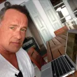 Tom Hanks cerca su Twitter una ragazza che ha perso il tesserino universitario