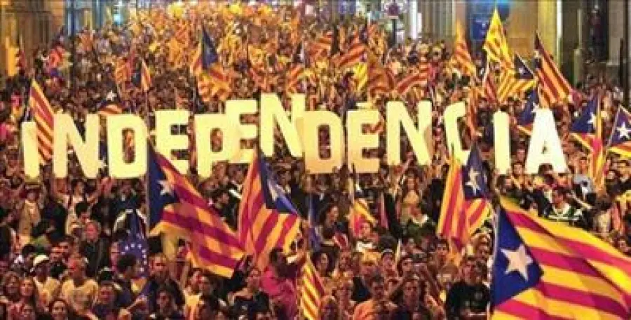 Catalogna, storica vittoria degli indipendentisti. Rajoy: 