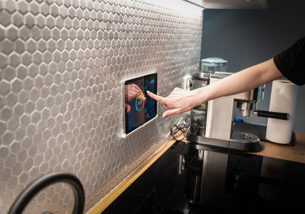 Domotica e tecnologia in casa: perché le abitazioni stanno cambiando più di quanto sembri