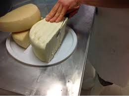 I formaggi proteggerebbero dal rischio diabete: vediamo perché