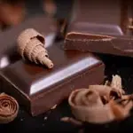 Cioccolato fondente: un aiuto contro la pressione alta