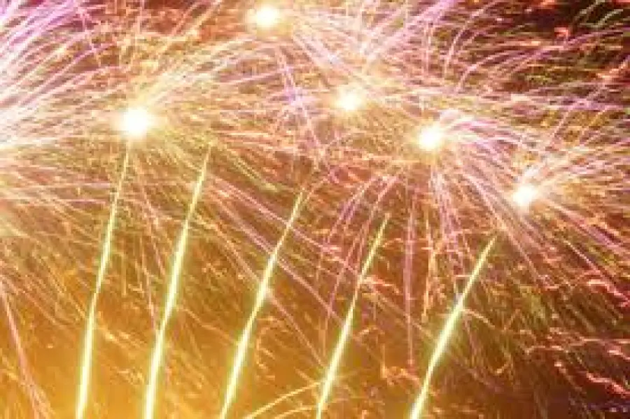 Auguri Capodanno 2017: frasi simpatiche divertenti e originali