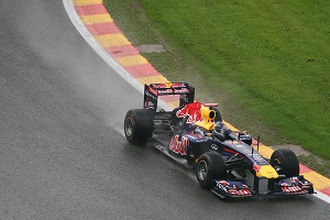 Doppietta Red Bull, errore di Vettel in partenza