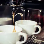 Caffè al bar: la qualità nello scegliere la giusta torrefazione