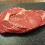 Obesità, la carne favorisce l'obesità come lo zucchero