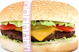 Il Cile proibisce la vendita dell'ovetto Kinder e dell'Happy Meal per contrastare l'obesità