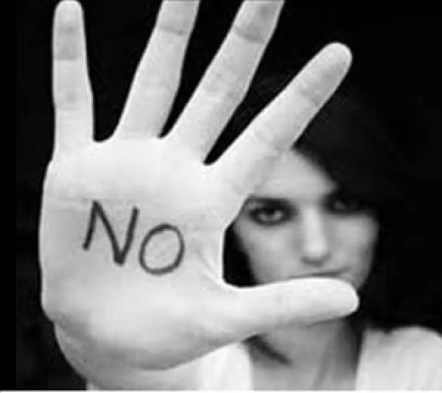 No alla violenza sulle donne, flash mob delle finaliste di Miss Mondo