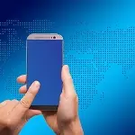 Smartphone, alcuni li preferiscono ad amici e genitori
