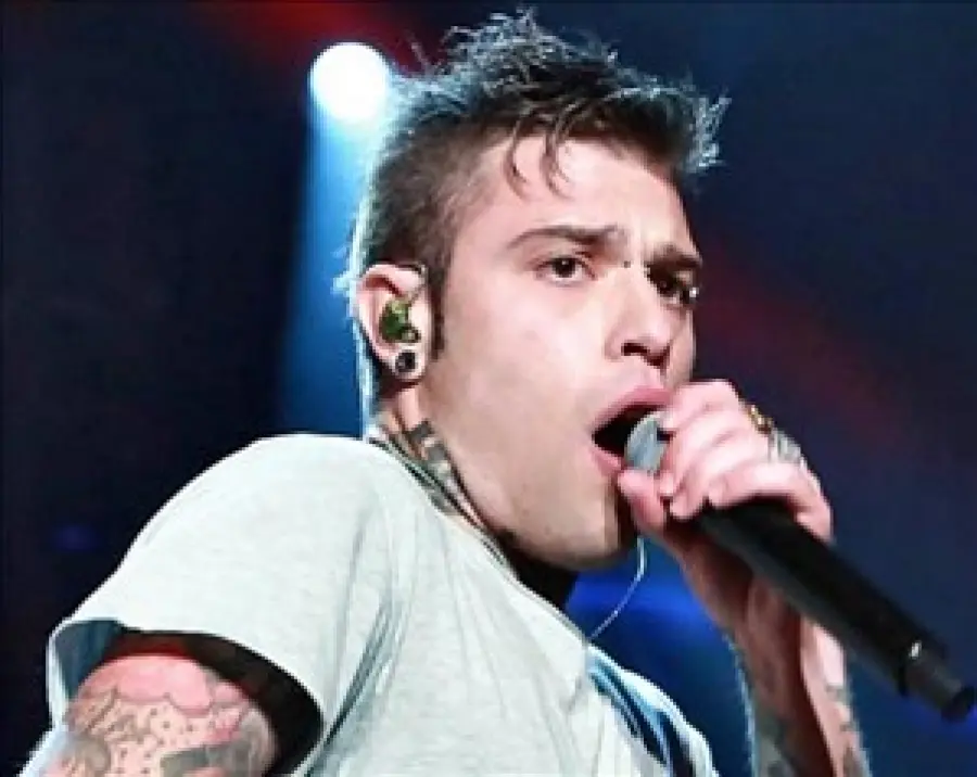 Fedez in ospedale dopo una rissa col vicino di casa