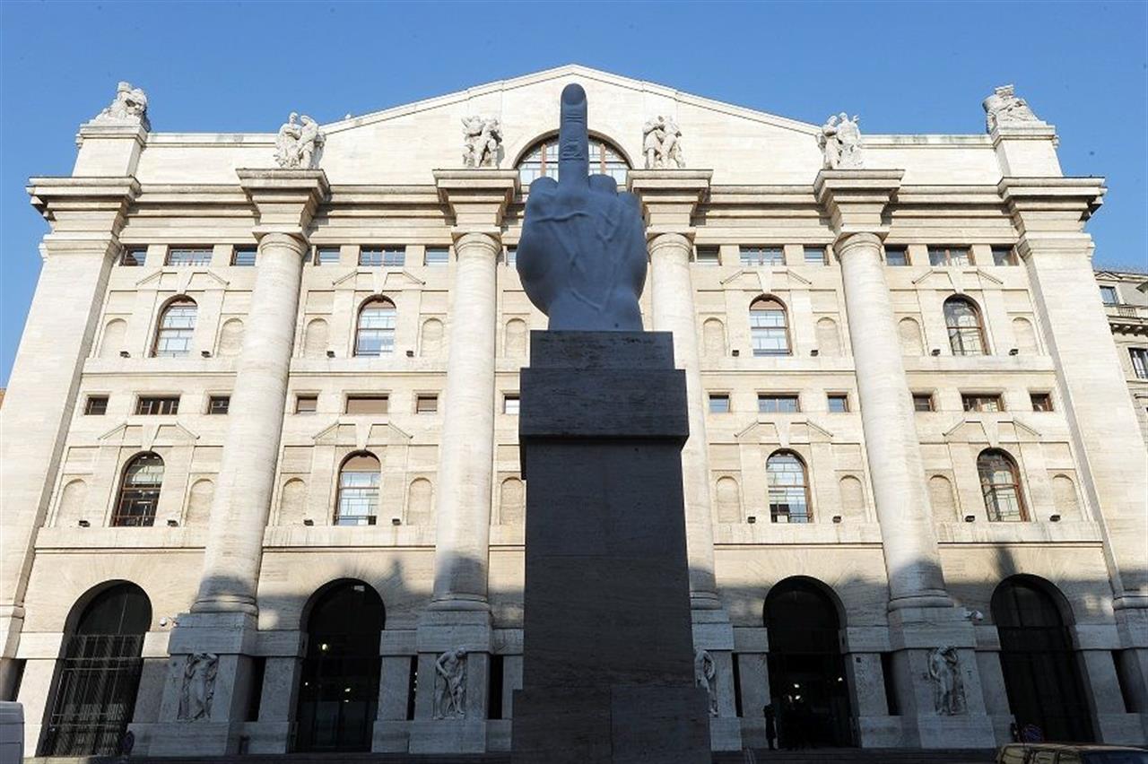 Dark web, modella rapita a Milano e venduta ad asta sessuale online