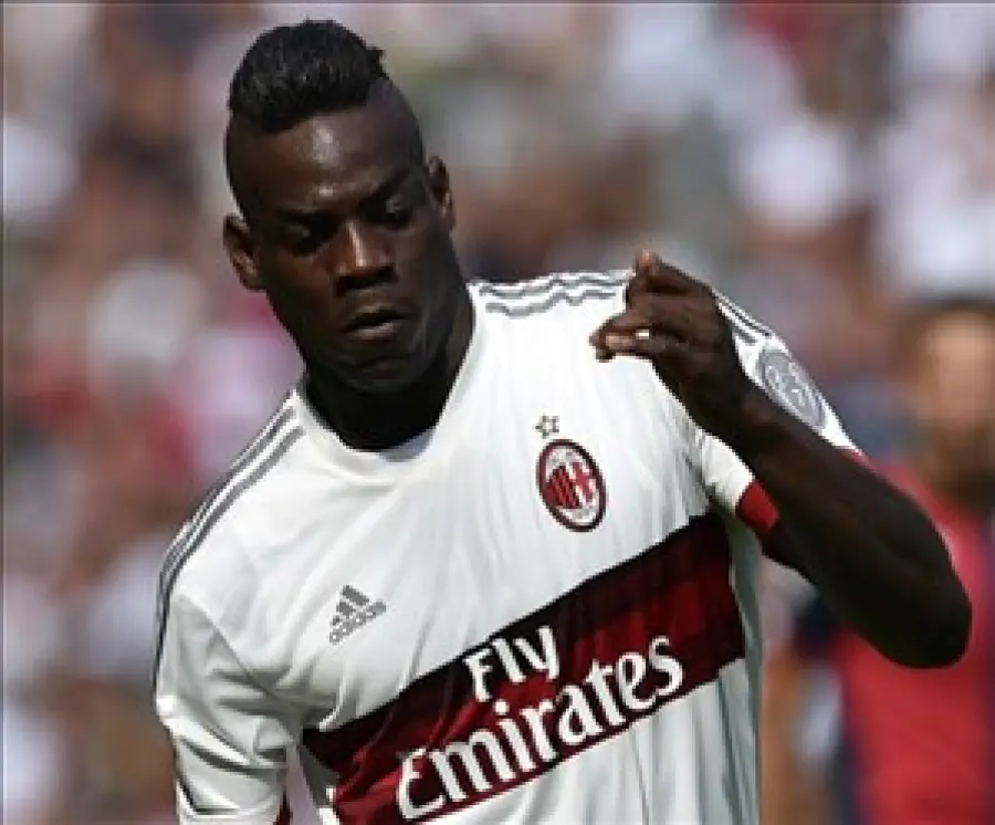 Balotelli, ennesima occasione sprecata al Milan: ritorno al Liverpool?