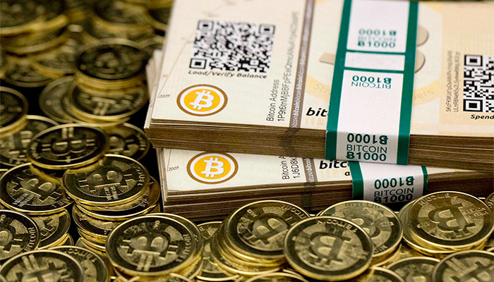 Bitcoin per pagare online e per investire, vantaggi e rischi per la criptovaluta