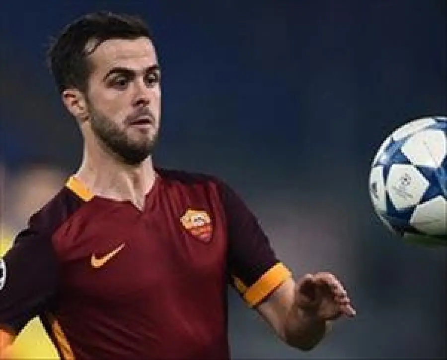 Roma sull'orlo di una crisi di nervi: Manolas e Pjanic sfiorano la rissa