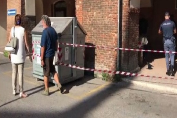 Strage familiare a Ferrara, uccide moglie e figlio e poi brucia la casa